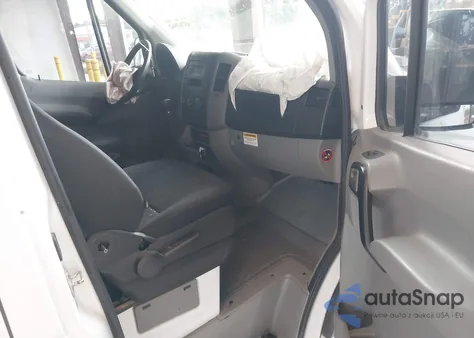 2016 Mercedes-Benz Sprinter 2500 Normal Roof z USA, uszkodzony, nr VIN WD3PE7DD3GP320558